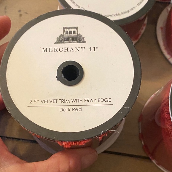 Red Velvet Ribbon Set - Picture 4 of 14